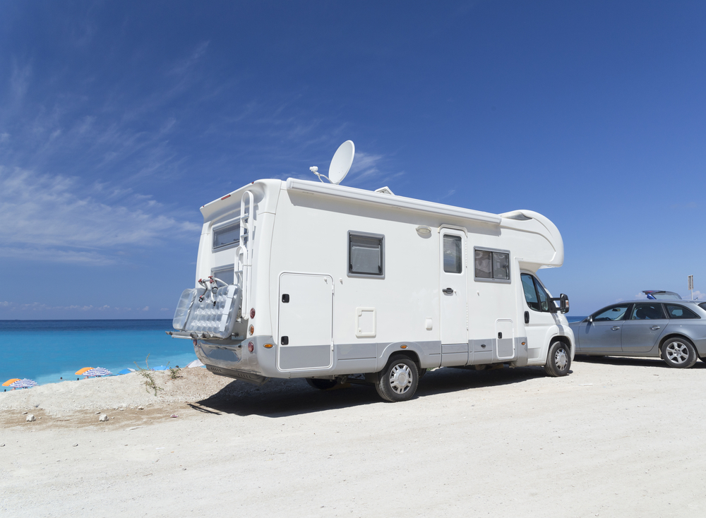 Ultimate RV Antenna Guide | RV TV Antenna and Booster