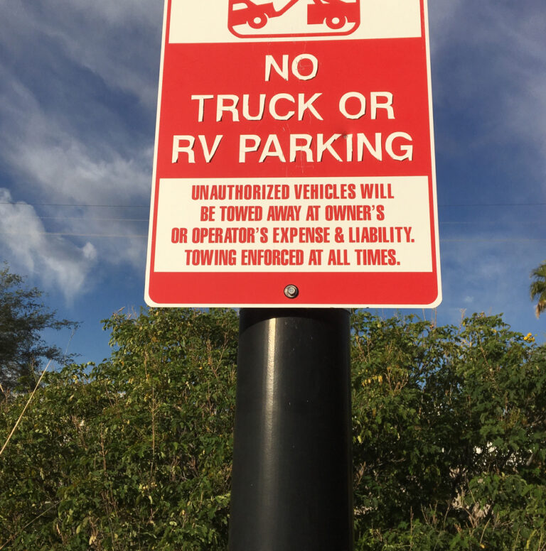 no truck or rv parking sign