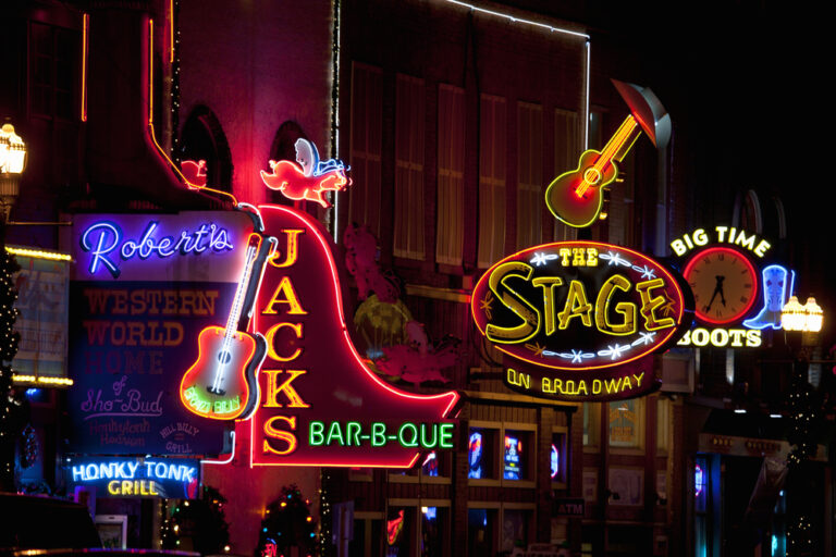 neon signs in Nashville