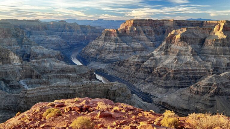 A gorgeous view of the Grand Canyon, one of the best national parks for spring break