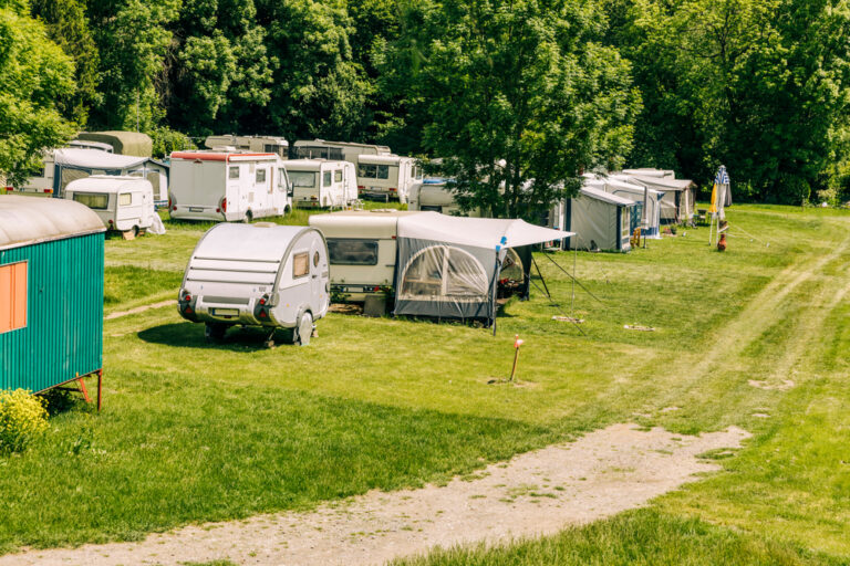 campers with awning screen rooms