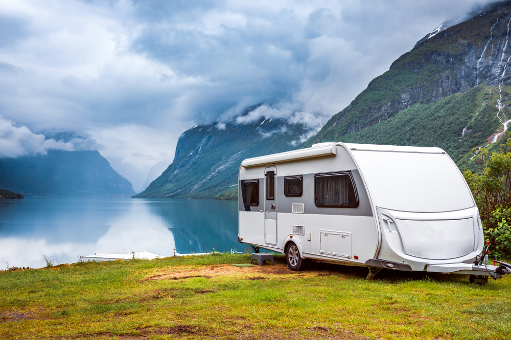 Motorhome vs Travel Trailer Which One Should You Rent or Buy?