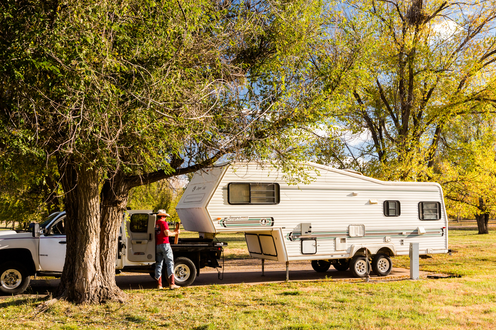 Rv Towing The Right Vehicle Gear And Safety Tips