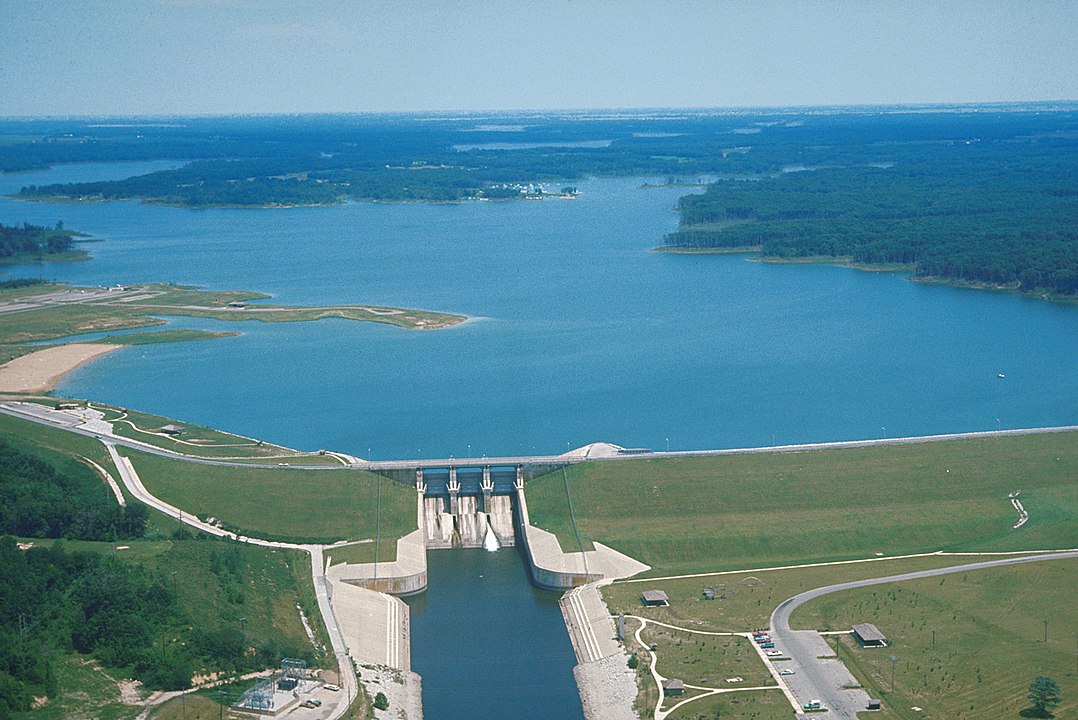 Shelbyville Lake and Dam on the Kaskaskia River — near Shelbyville, Illinois, USA