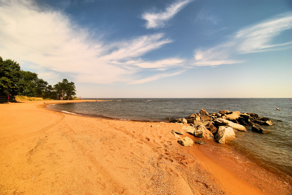 The red sandy beach of Sandy Point State Park near Annapolis, Maryland./ Red Sands of Maryland