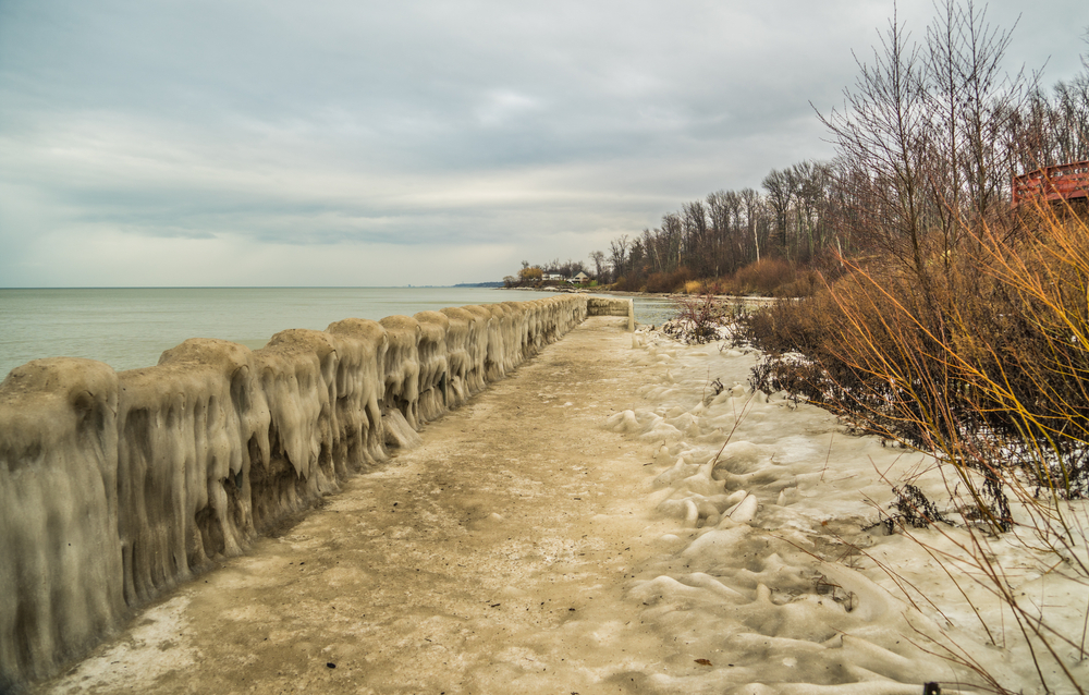 Geneva On The Lake, Ohio/USA - December 26, 2016: Lake Side Boardwalk Covered In Solid Ice Along Park's Edge.