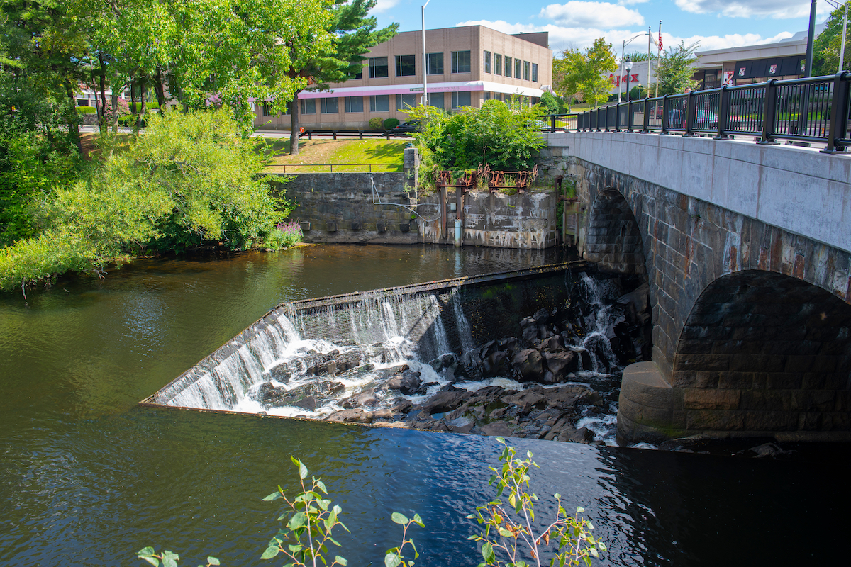 Top 10 Waterfalls in Rhode Island RVshare